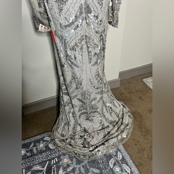 Mac Duggal Sequined Faux Wrap Split Long Sleeve Gown Platinum #5222 Size 18 NWT! - Picture 5 of 15